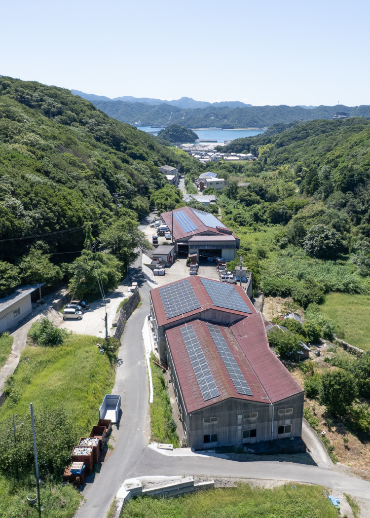 鳥取興業株式会社 | 淡路島から出る資源ゴミ、廃棄物を集め、分別処理